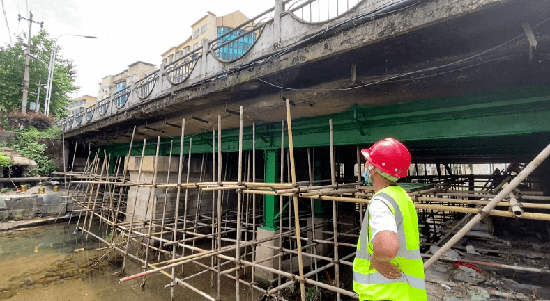 【都匀平桥桥下架起支架施工】原来是为了