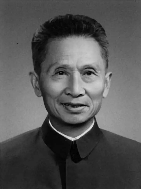 【节目】东北老航校成立,为什么教员会是一群日本人?_林弥一郎