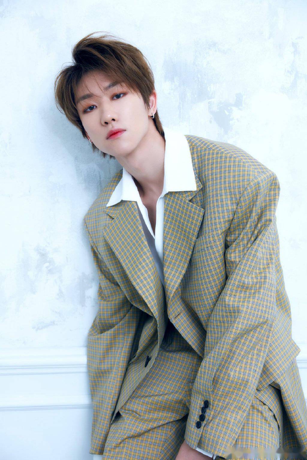 一起来看十七子吃鸡,虎牙超级偶像联赛第三期阵容来啦!