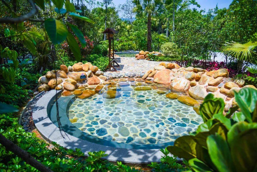 休闲之旅避暑泡汤豪奢巴厘岛风情度假村神仙山里避暑泉州亚洲天沐温泉