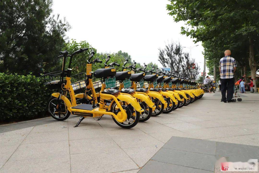 无极县街头惊现小黄车松果电单车共享单车它来啦