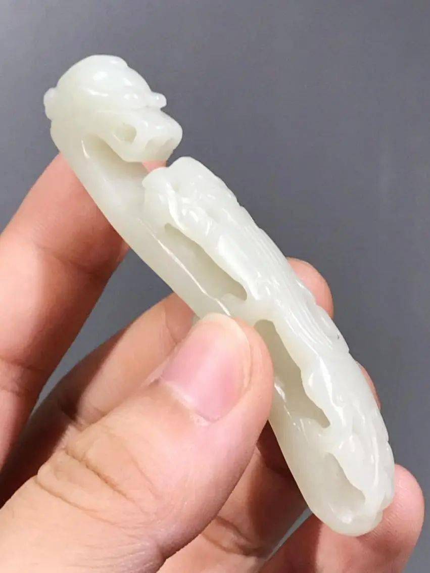 用之美—-君子无故,玉不离身 ▎可佩戴也可盘玩的玉带钩与玉珮