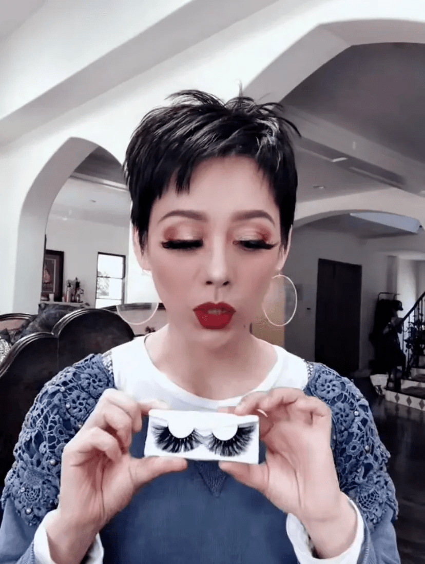 宁静手把手出睫毛教程?没人敢学吧