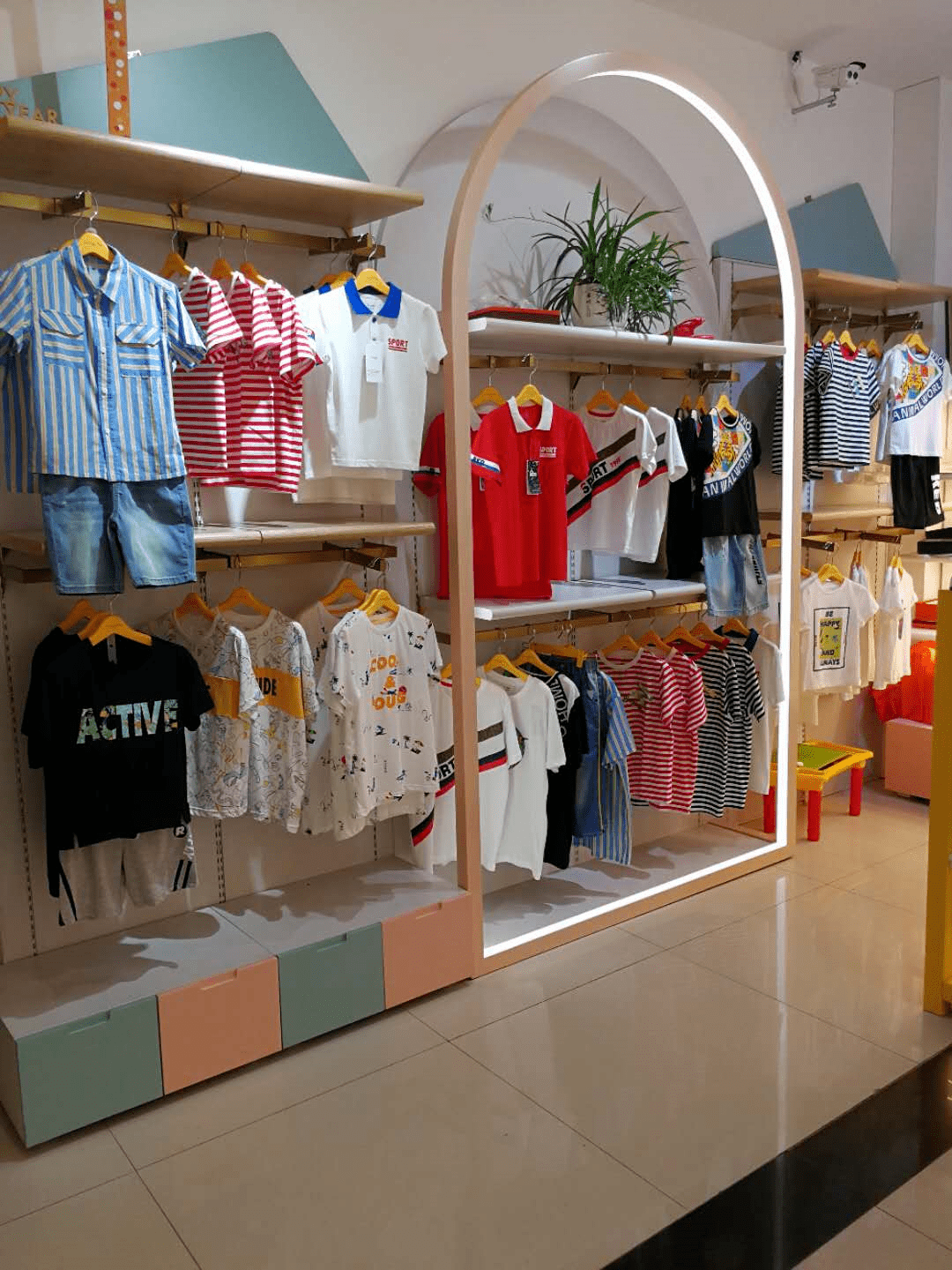 童装童鞋一律6折!