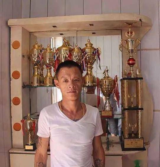 名家介绍刘宝忠