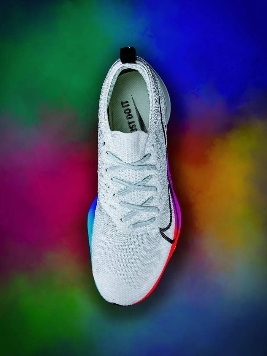 「耐克神鞋」对手来了!一千出头买满配!杠精都挑不出毛病!