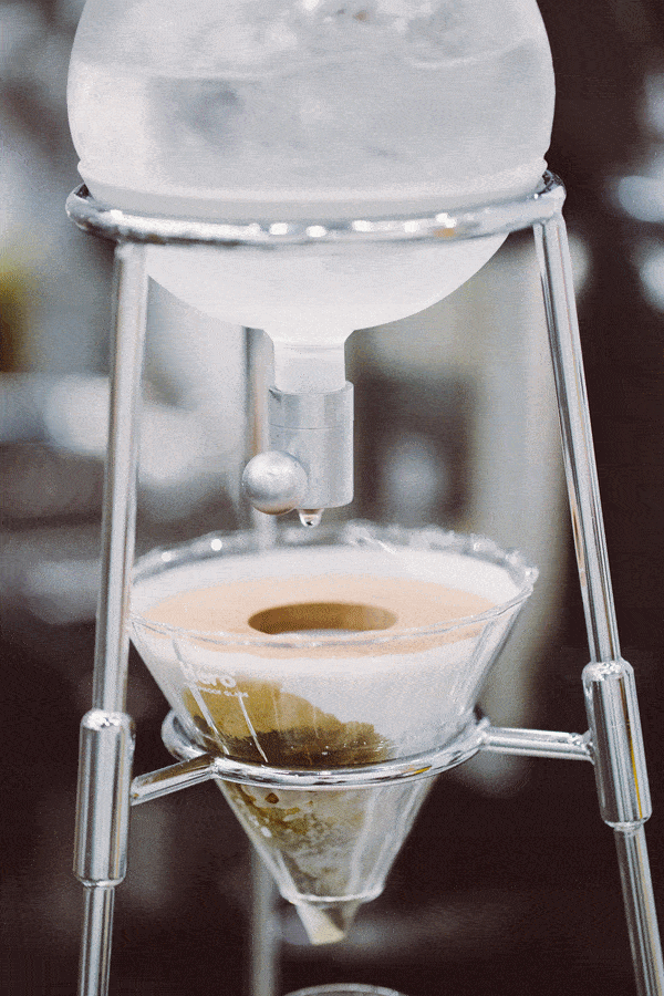 这里科普一下冰滴茶(咖啡同理):低温冷萃0糖低卡,咖啡因少,减少对胃的