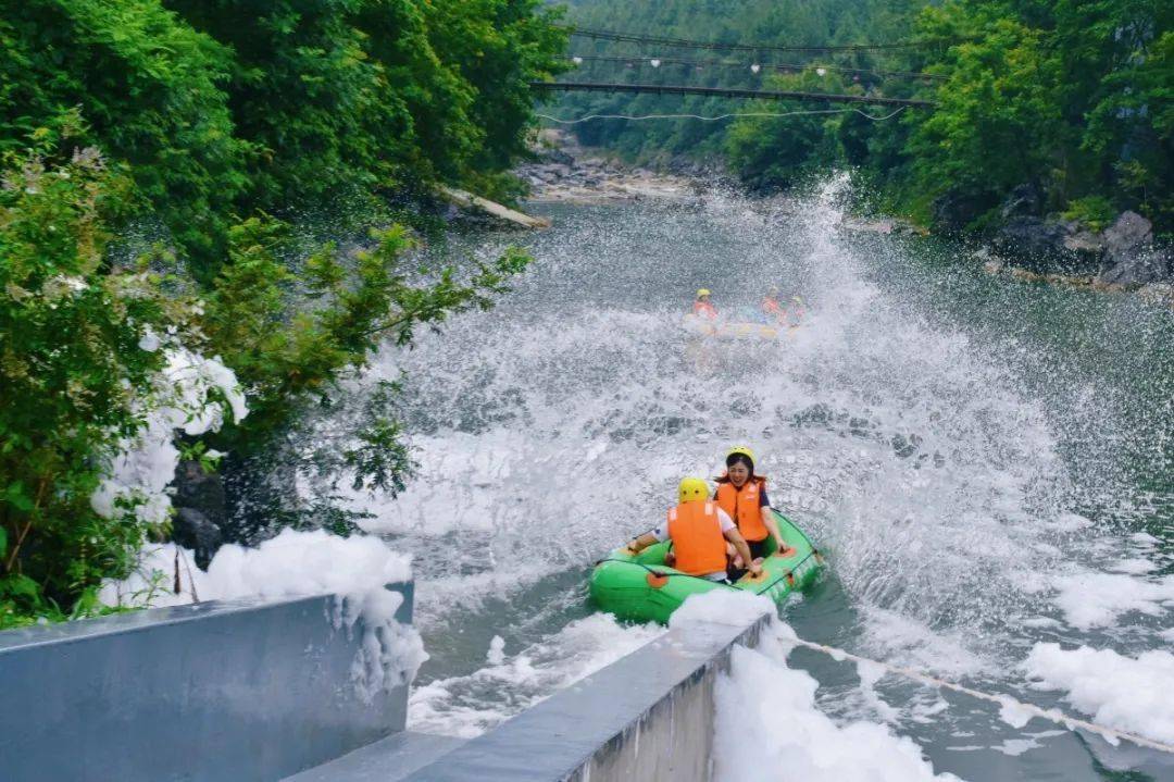 雪溪洞峡谷漂流激情开漂!