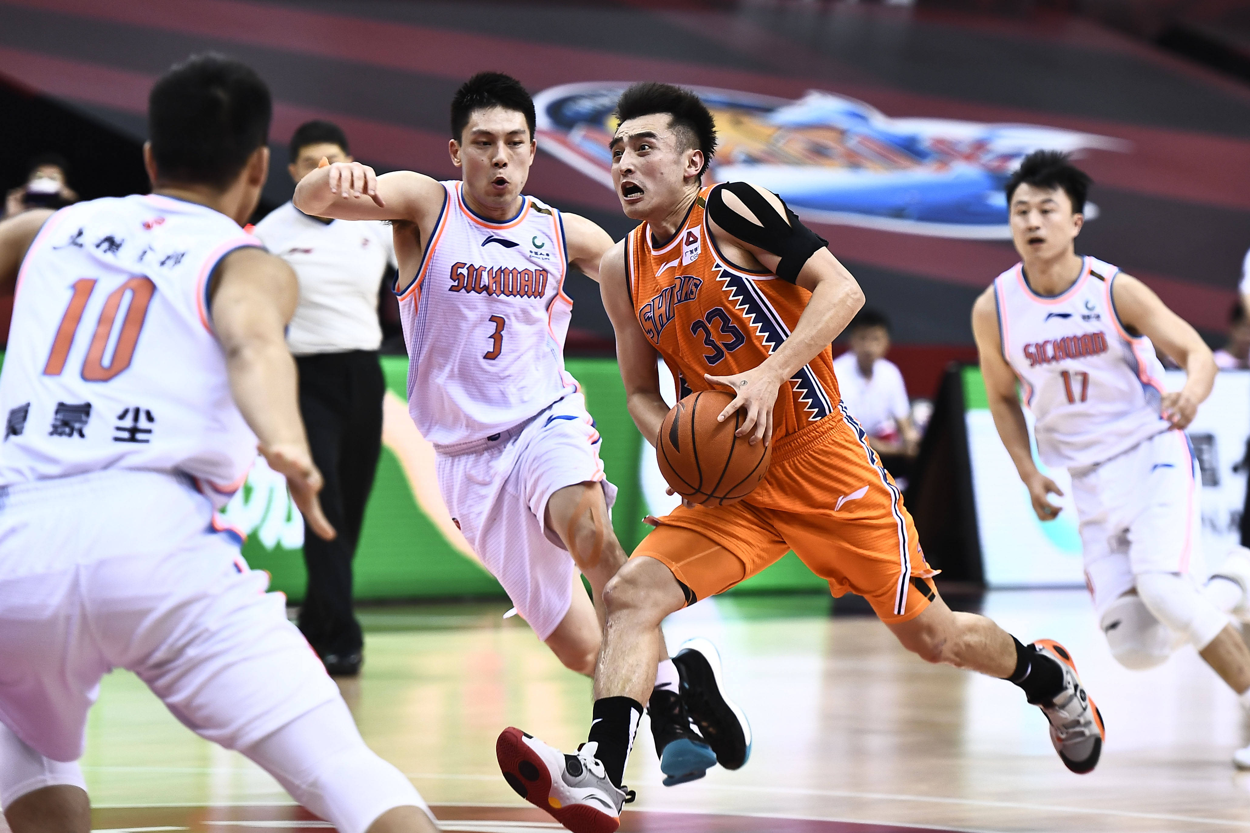 ‘十大外围足球平台app’篮球第二阶段——CBA复赛:上海长胜四川五粮金尊(图13)