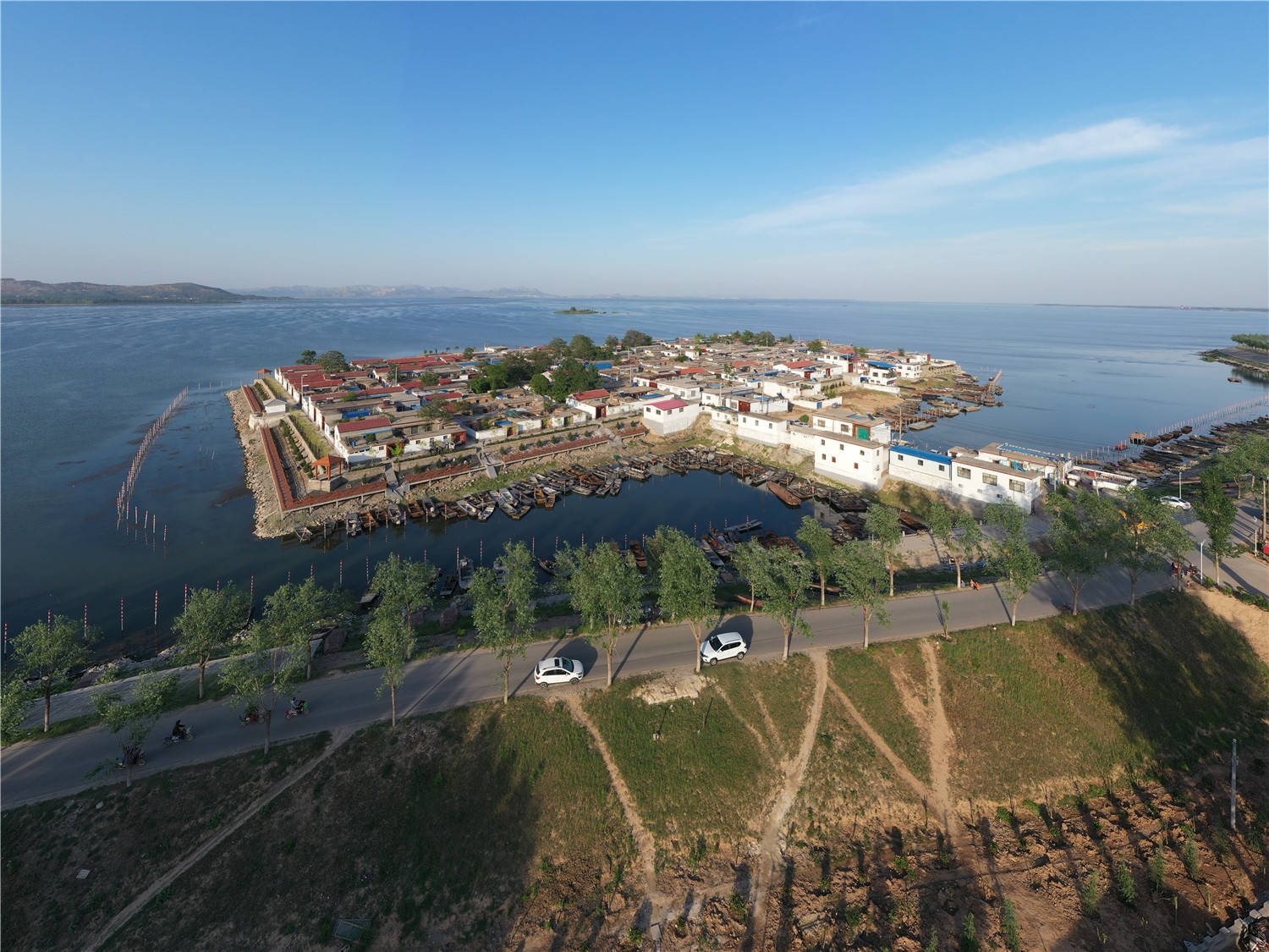 山东:东平湖枕水渔村变美记_桑园村