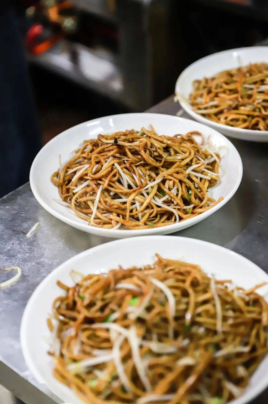 古朴静谧的慈城古县城,不单有深厚的历史底蕴,还有吃货们争相打卡的