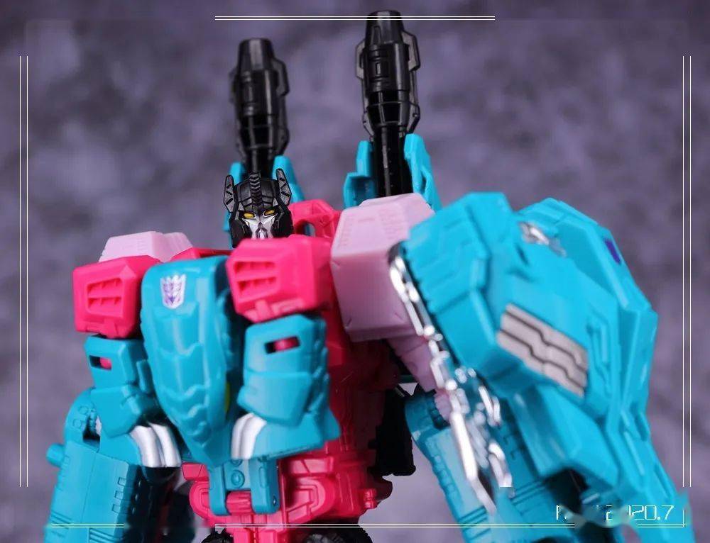 海魔部队队长坚甲龟突陷,依然是来源于合体大作战的主体模具,不过在