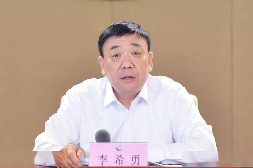 新山东能源掌门人上任第一天透露了些啥