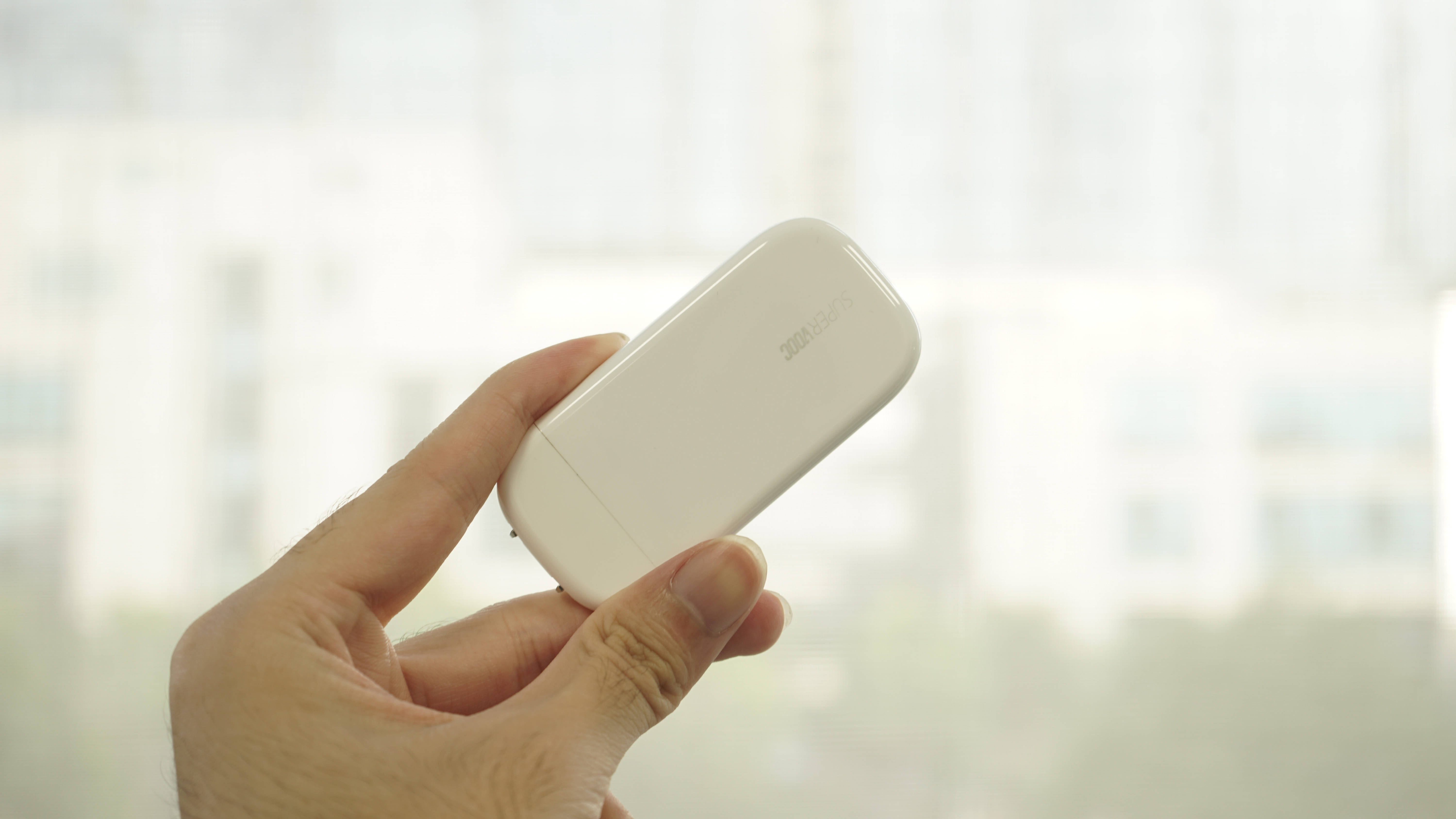 oppo50w饼干充电头体验轻到极致快如闪电