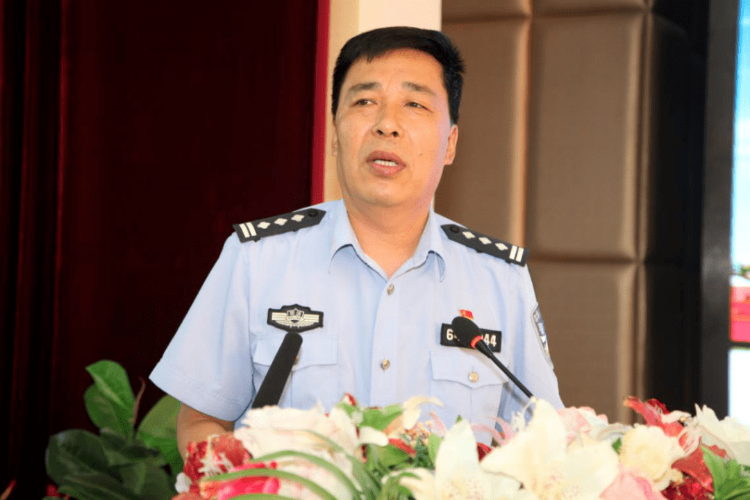 会上,石嘴山监狱纪检监察室主任宋振海,结合个人工作经历和近年来司法