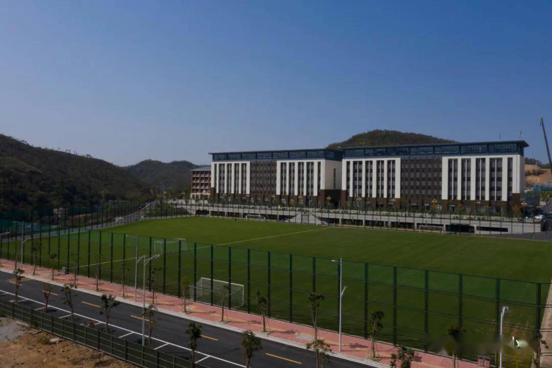 享旅游!横陂足球小镇欢迎你