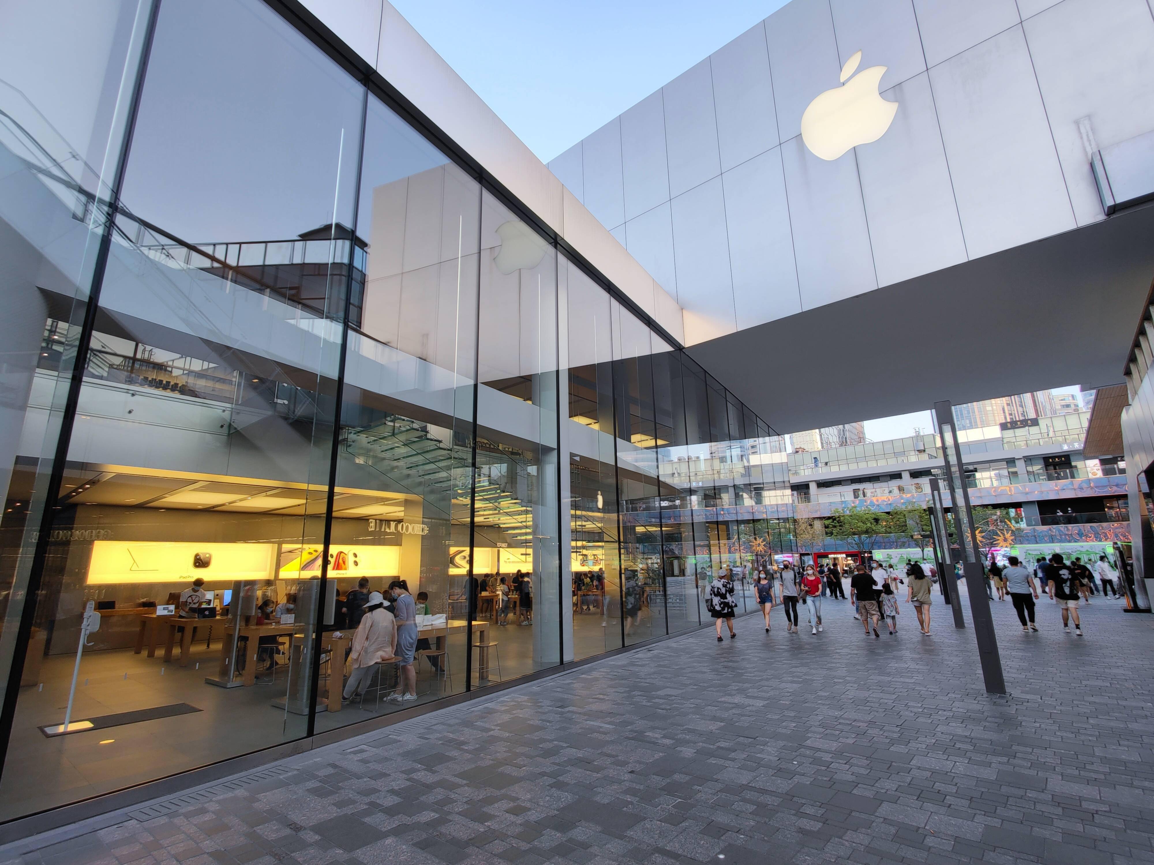 中国第一家 apple store 关了,它在 50 米之外焕然新生_三里屯