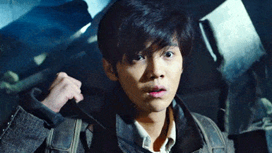 分其他版本吴邪没有的逗趣和可爱,承包了《盗墓笔记》整部电影的笑点