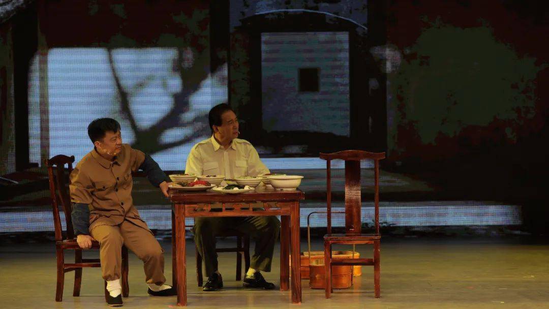 最新哈利油传之爱的理由特工大师傅昨晚演出圆满成功