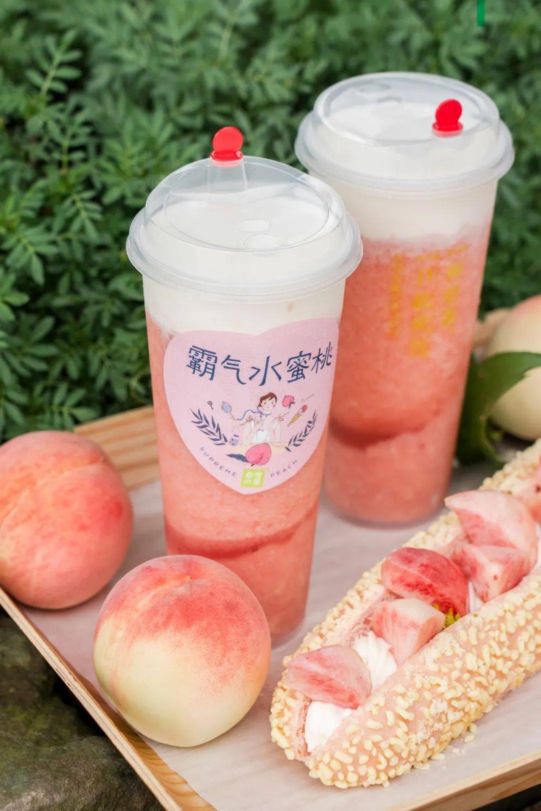 奈雪家的霸气水果除了车厘子还有 水蜜桃系列.