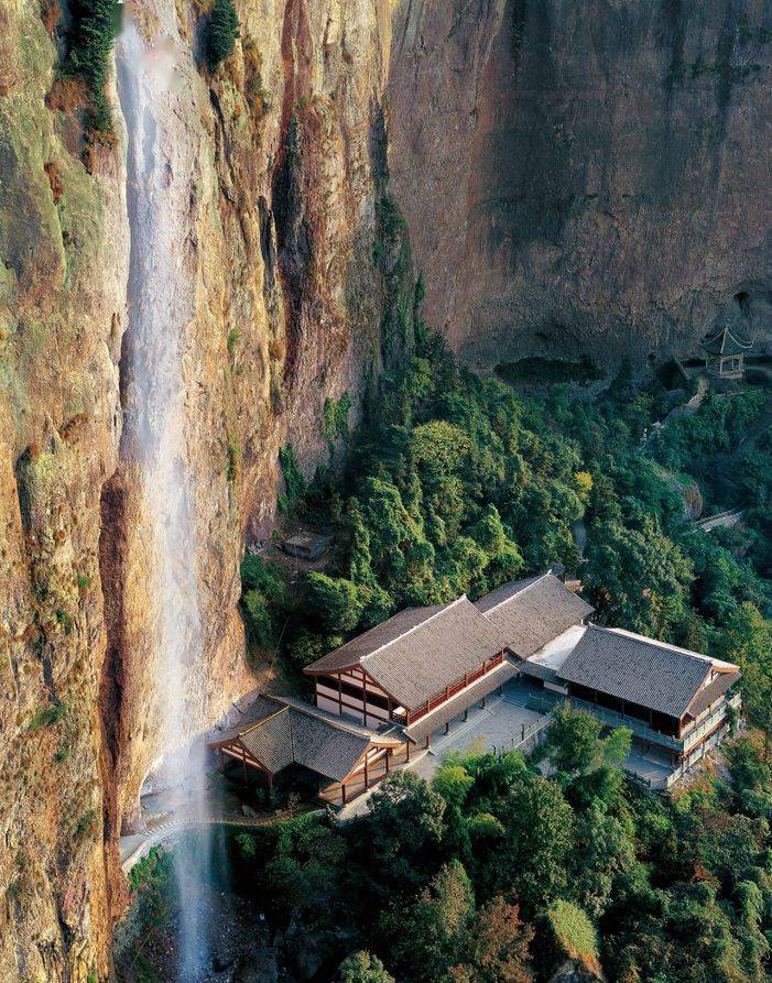 温岭•方山白龙瀑地址:台州市黄岩区西部平田乡桐树坑村浙东十八潭