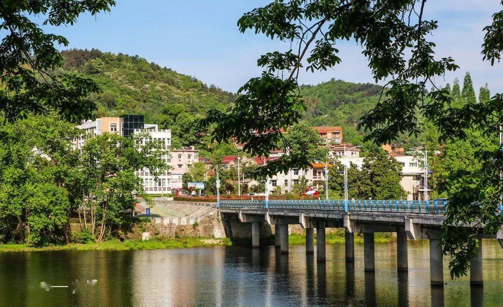 金寨梅山小城你怎么这么好看