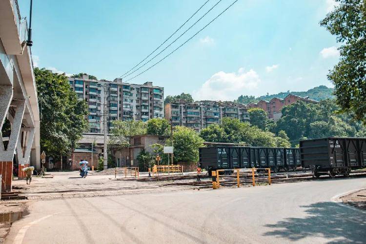 大渡口长征厂 三线建设重要一员变身热门网红打卡地