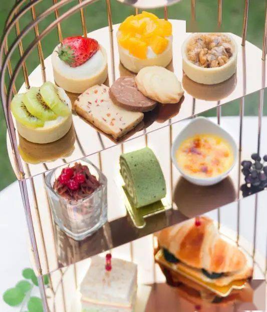 【人均30 】享陆家嘴精致双人下午茶,更有￥100出头就能放肆吃肉的