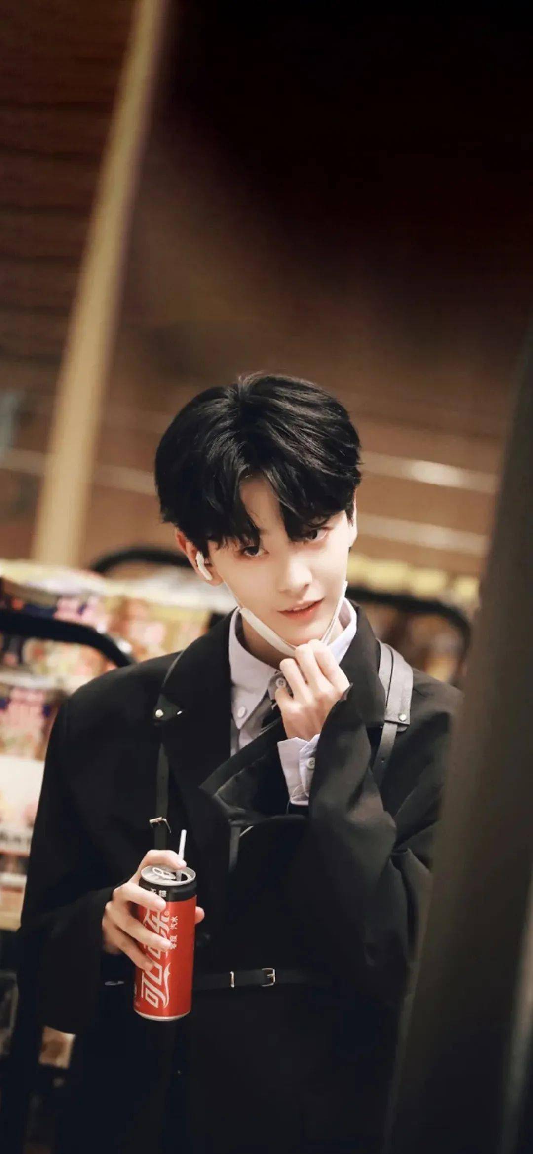 这位妹子长得比男生还帅,上学时很多男生追_刘梦