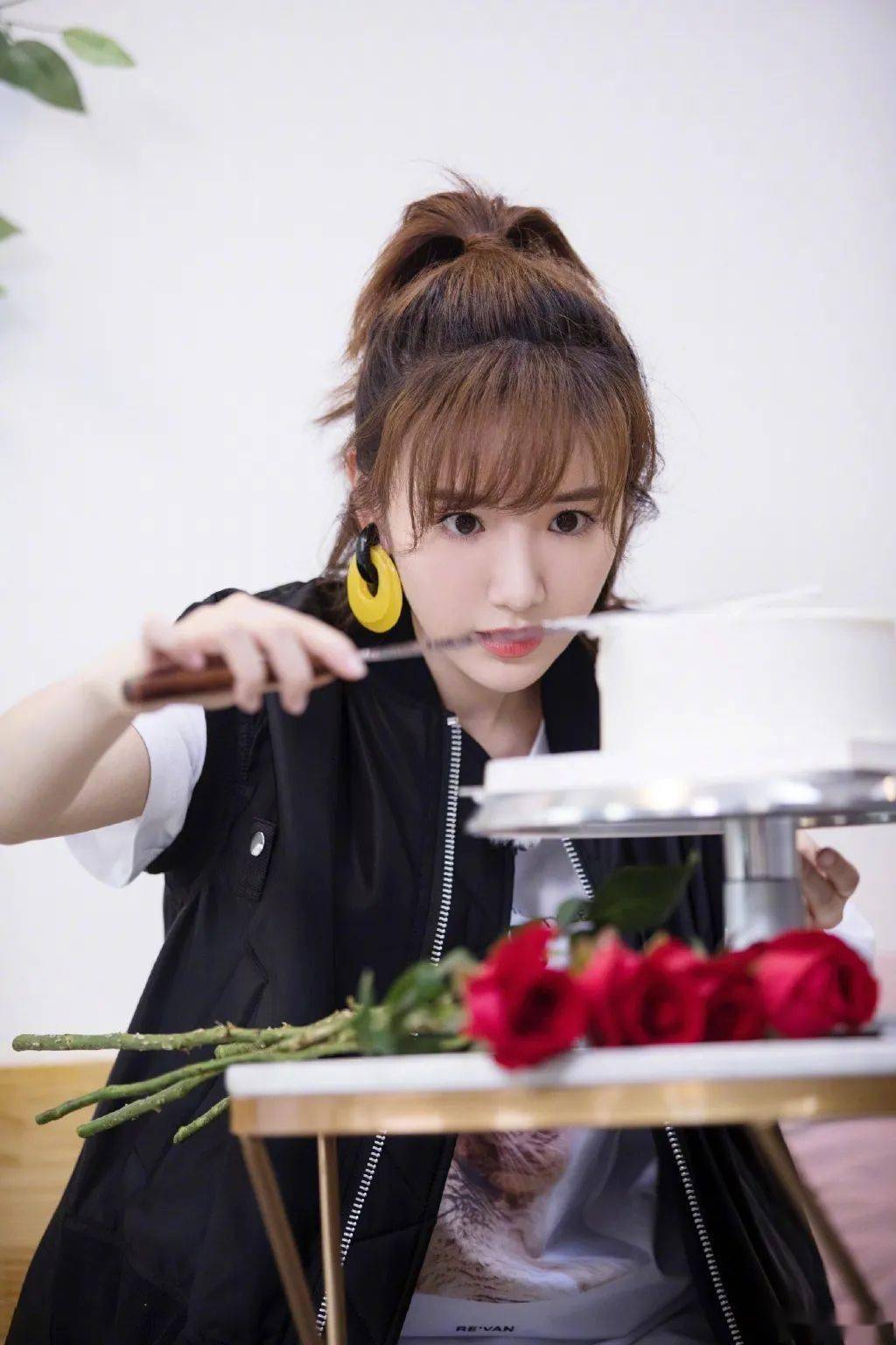 说她毛晓彤是三十而已里最窝囊的来看看她生活里有多拽吧