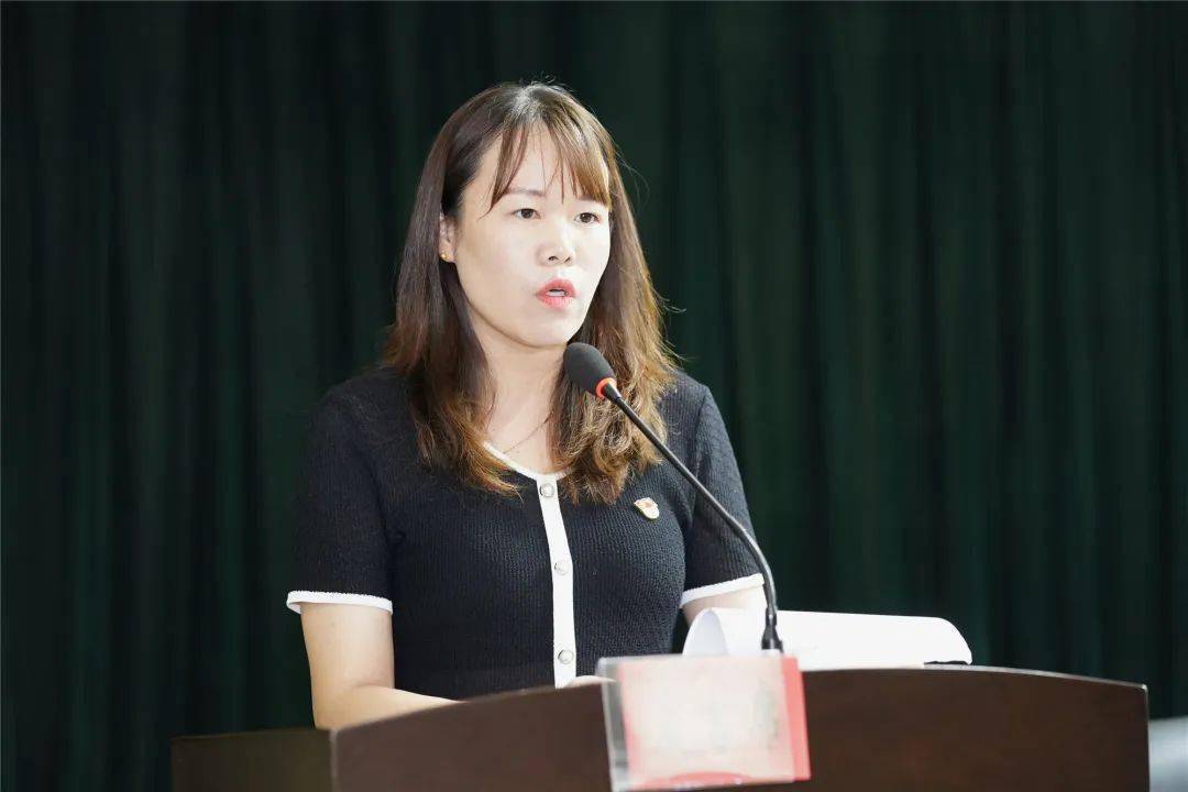 主任 彭维名誉村长代表授牌仪式路口村名誉村长:华东理工大学副教授