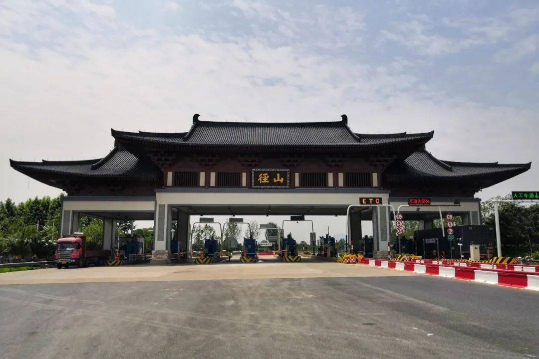 径山互通据初步测算,此次杭宁高速杭州至余杭段免费通行后,加上之前