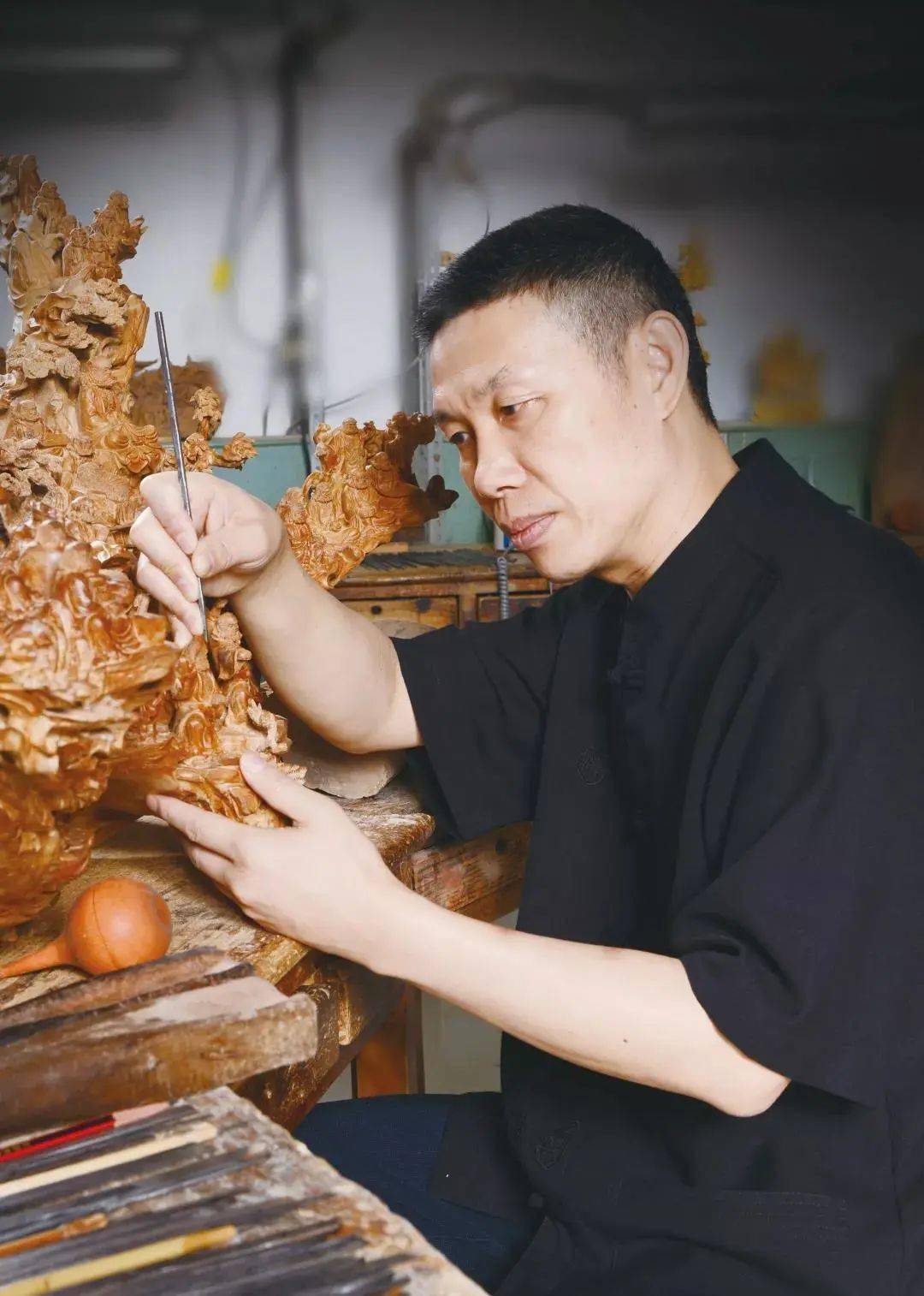 李凤荣做善艺之人成臻品之作