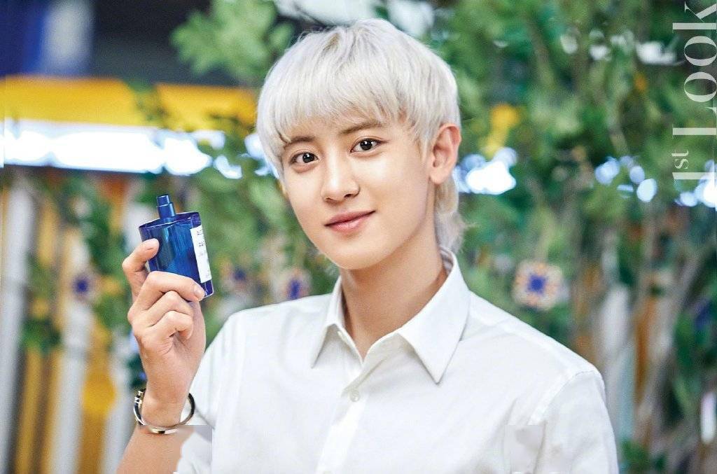 朴灿烈《1st look》画报来袭!兼具成熟与少年的满分脸蛋!