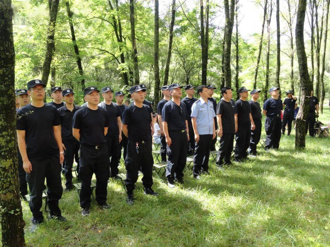 上午9时30分,甘泉县政府副县长,公安局党委书记,局长郝杰,副局长孙建