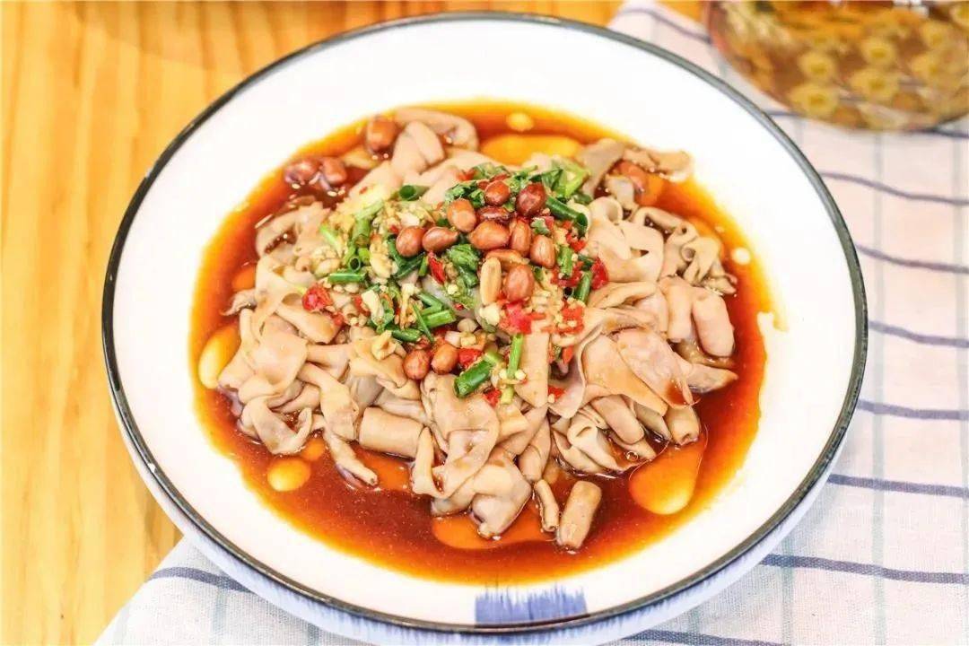 满嘴的香浓花生油几秒钟就过瘾极了白切鸭肠传统博白风味上汤时蔬鲜美