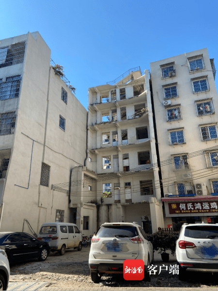 "这个六层楼的情况,我们之前也注意到过,六月份的时候,我们已经清理过