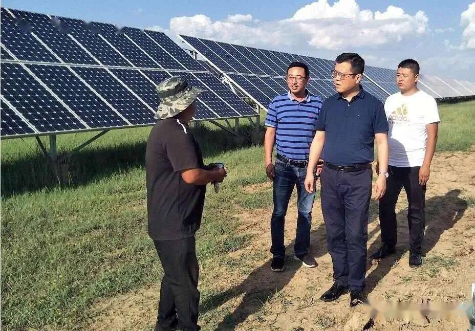 月29日,总经理雷强在工程管理部副部长陈兴武陪同下到靖边发电公司