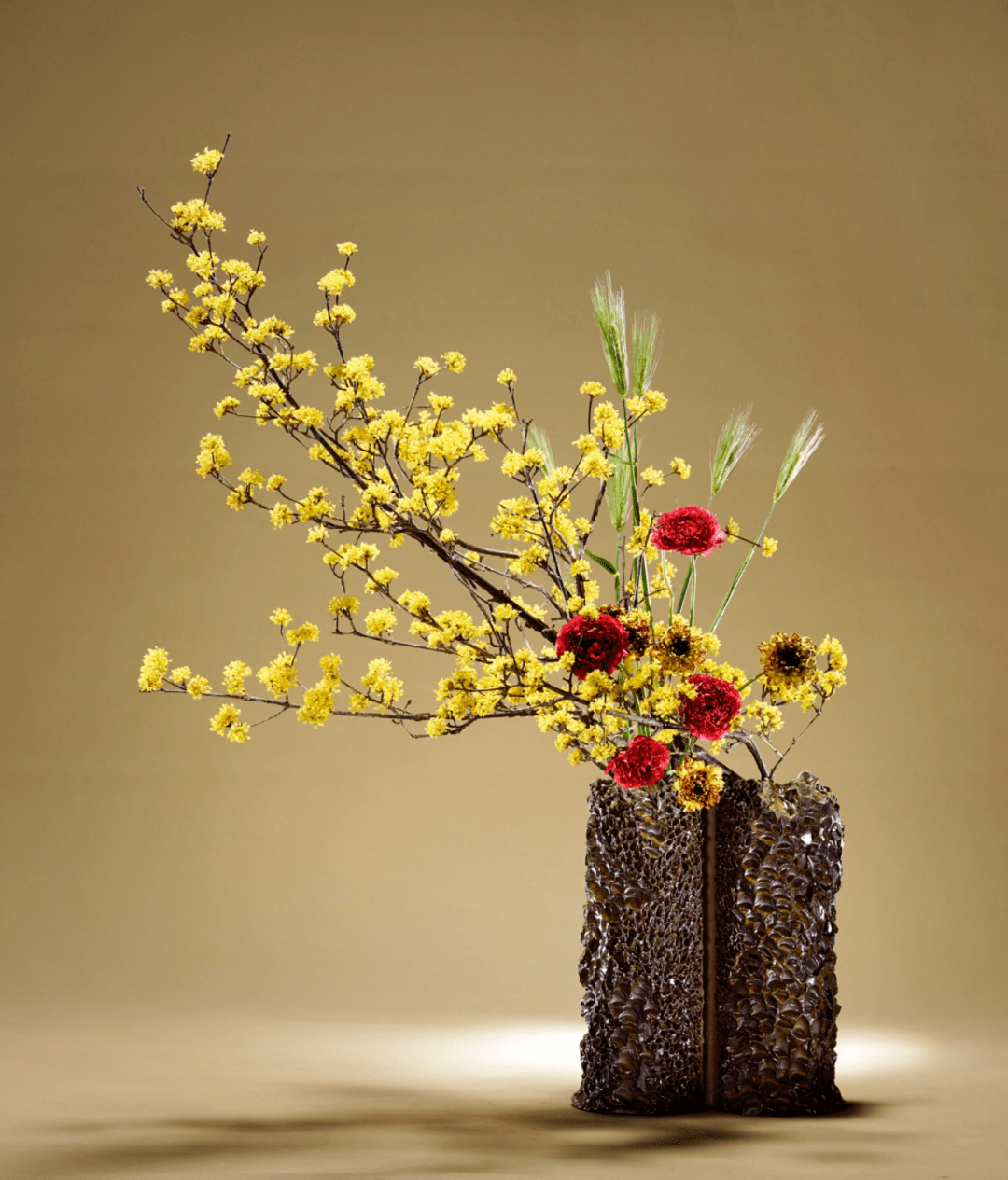 草月流插花可以多野看看草月流你就知道了