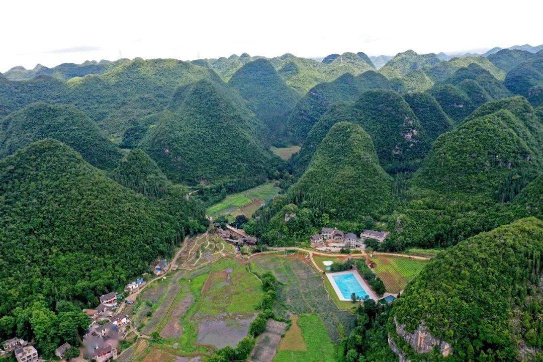 义龙新区东峰林峰丛奇特美若仙境