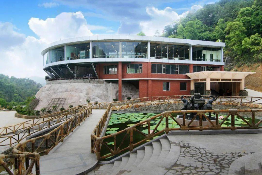 给大家带来快乐,给大家介绍地道农家菜碧桂园·鹤鸣洲周边简直就是美