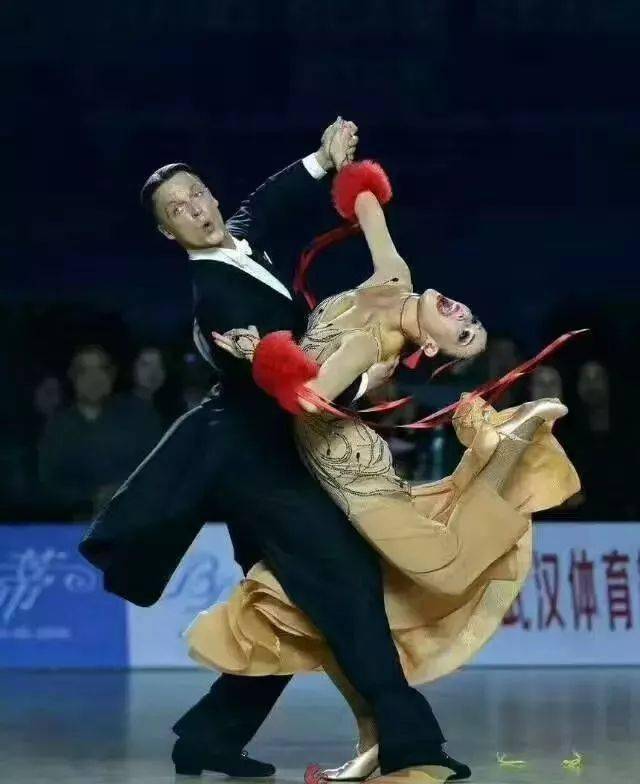 【摩登舞】如何正确练"方步"