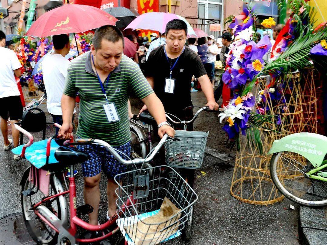 丹东市内一早市开业!8000多平!这类人可免费摆摊!
