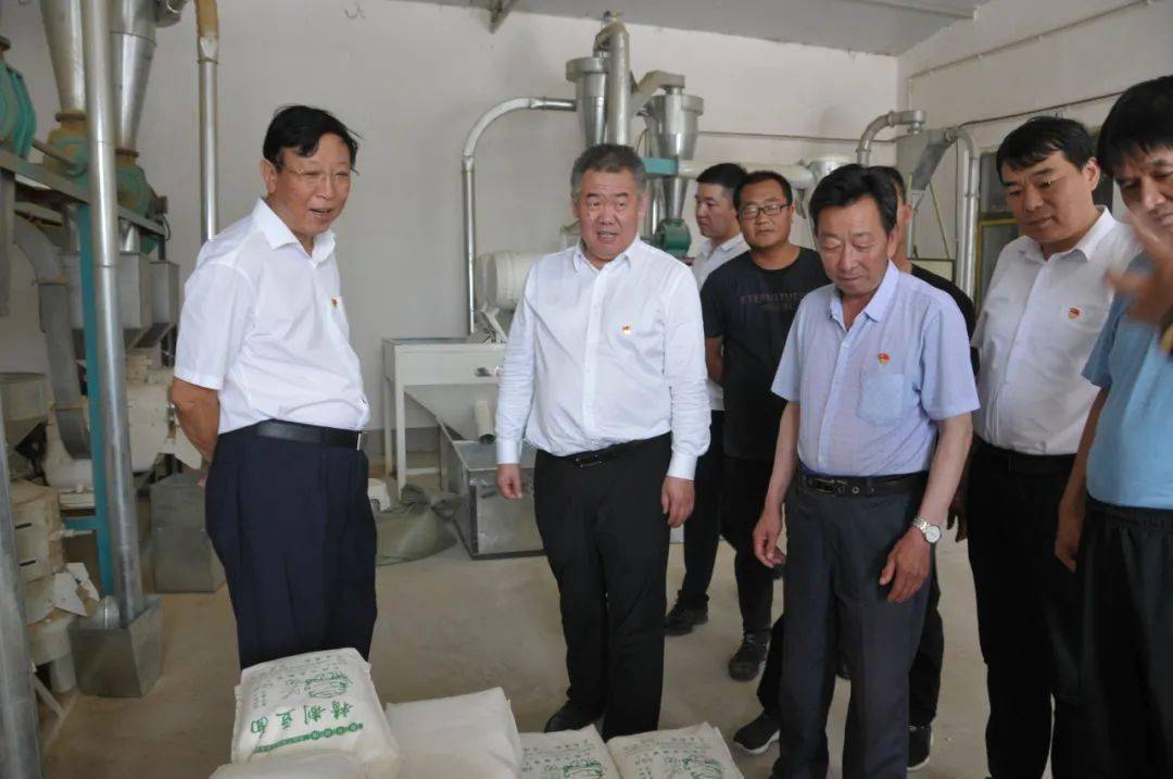 集团公司党委书记,董事长郝刚赴山西省神池县调研扶贫工作_中铁三局