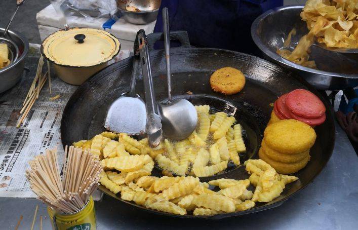 要说洋芋在贵州人的小吃排行地位名列前茅,应该没人会反对吧.