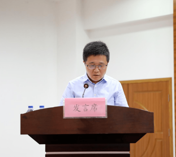 东风村党总支书记,主任孙佳斌,吴越村党总支书记朱桂良进行了交流发言