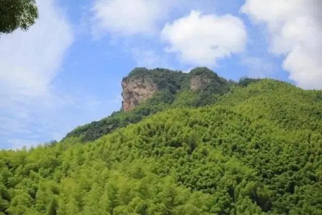 龍門景區由石門,龍山和大山三個行政村組成,擁有歷史悠久的石門老街