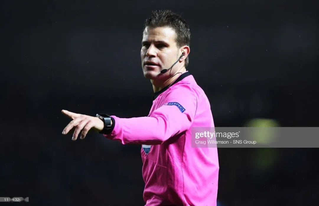 克斯·布里希】助理裁判员:mark borsch(德国)【马克·博尔施】stefan