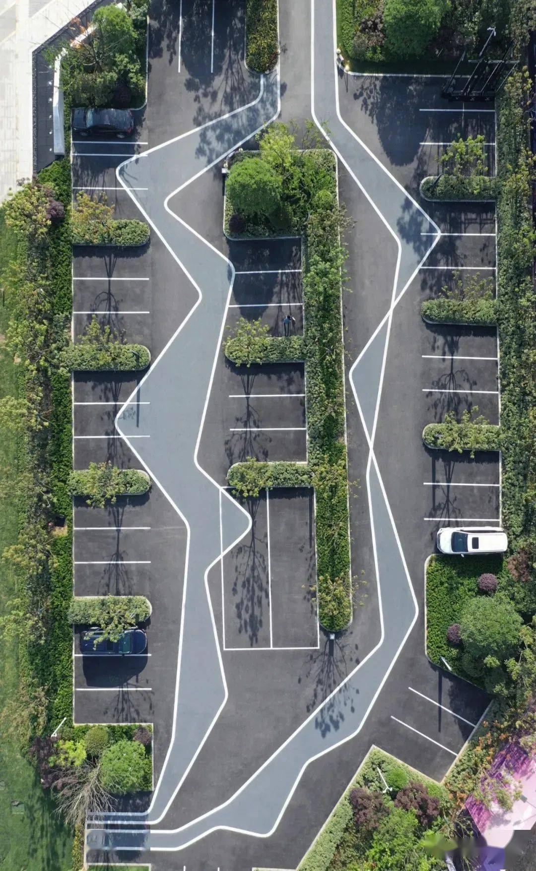 颜值停车场,等等咋滴!_景观