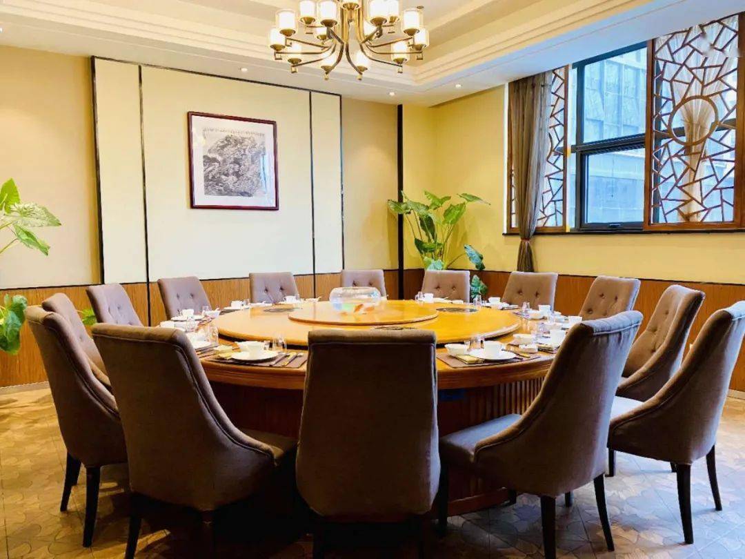 【阳光探店】想吃正宗粤菜吗?想去广式茶餐厅?快来这里瞧瞧!